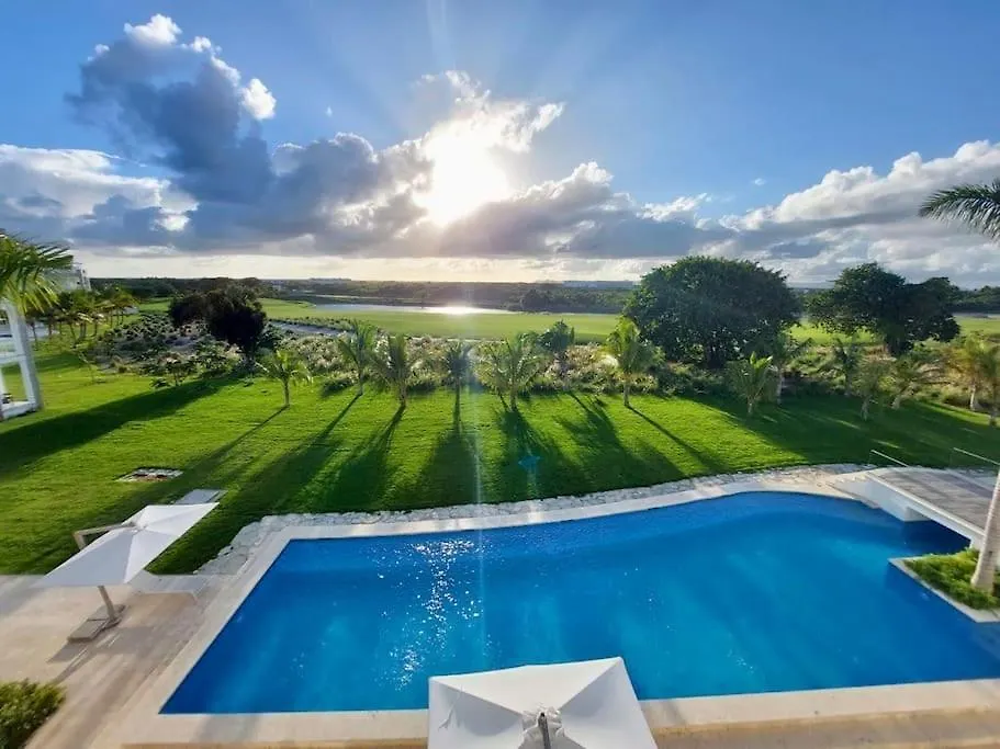 Beachside Oasis: Pool Views and Casino Access Punta Cana 0*,